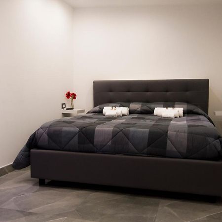Suite Napoli Sotterranea Con Vasca Idromassaggio מראה חיצוני תמונה