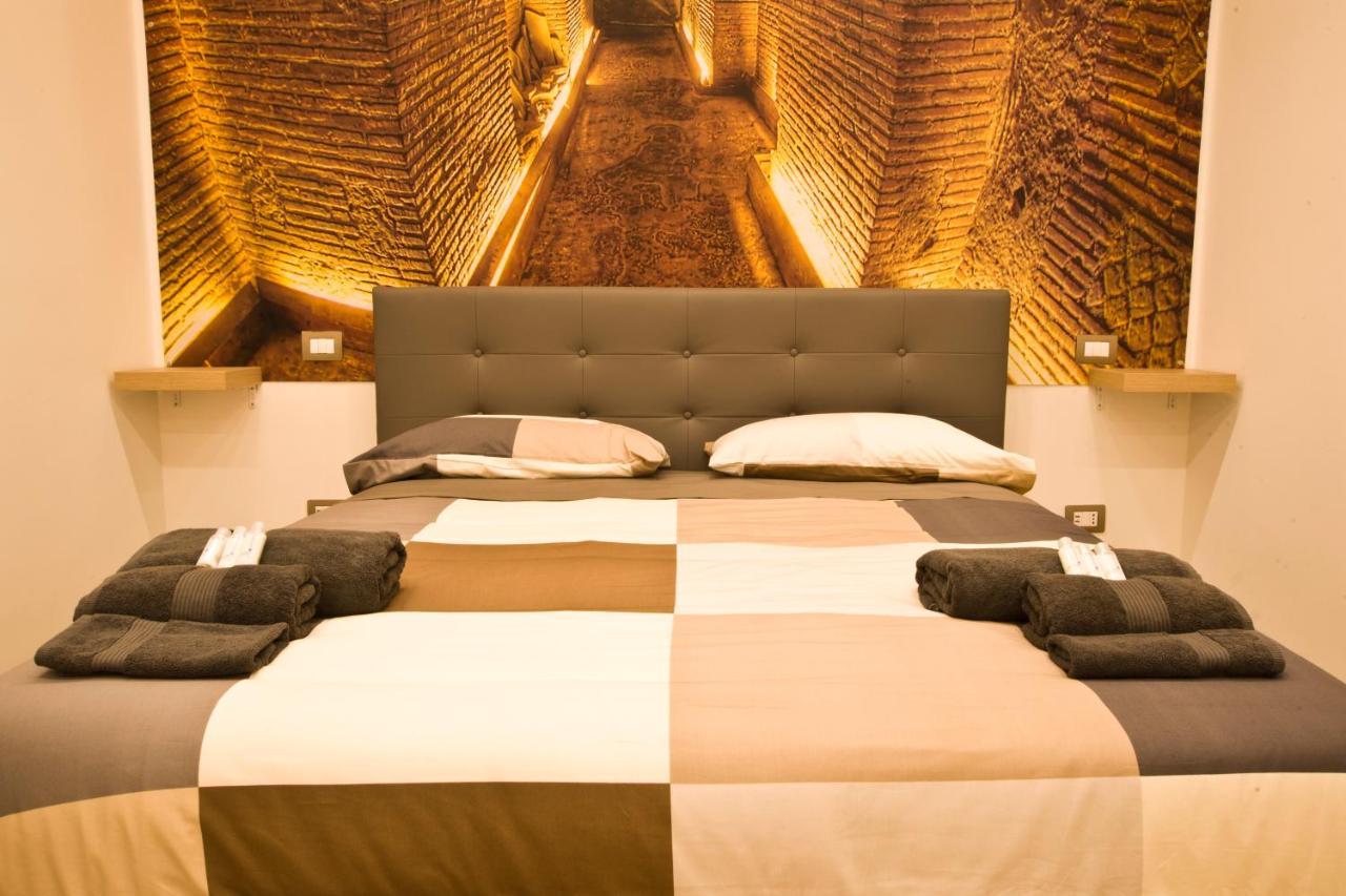 Suite Napoli Sotterranea Con Vasca Idromassaggio מראה חיצוני תמונה