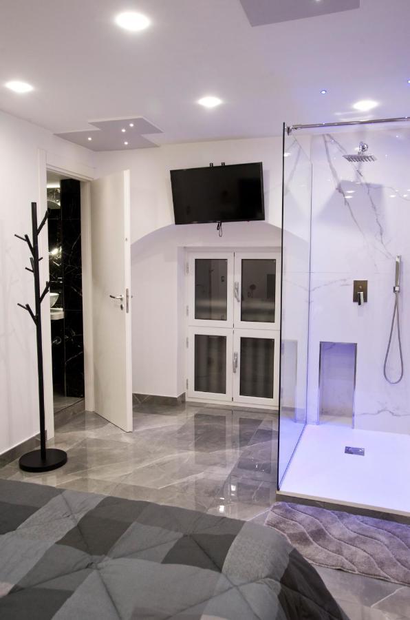 Suite Napoli Sotterranea Con Vasca Idromassaggio מראה חיצוני תמונה