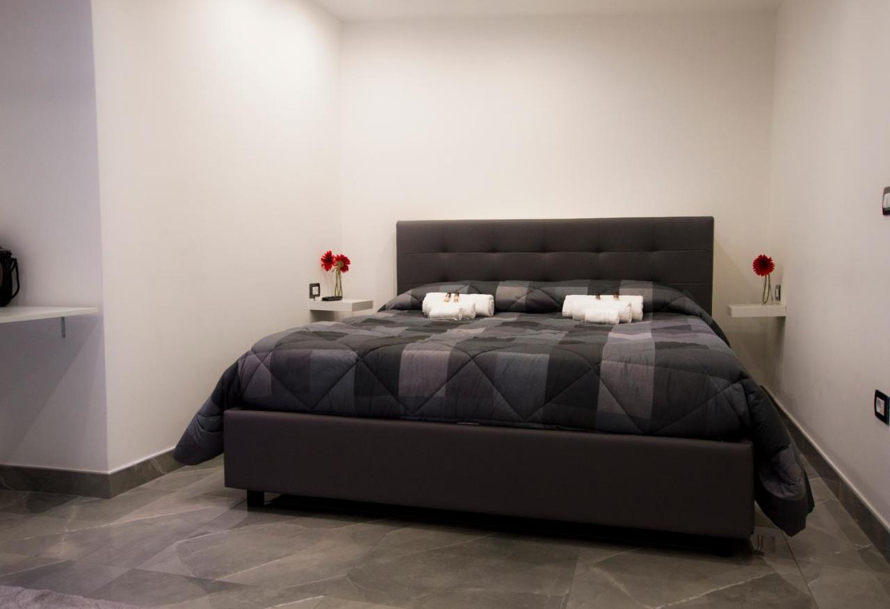 Suite Napoli Sotterranea Con Vasca Idromassaggio מראה חיצוני תמונה
