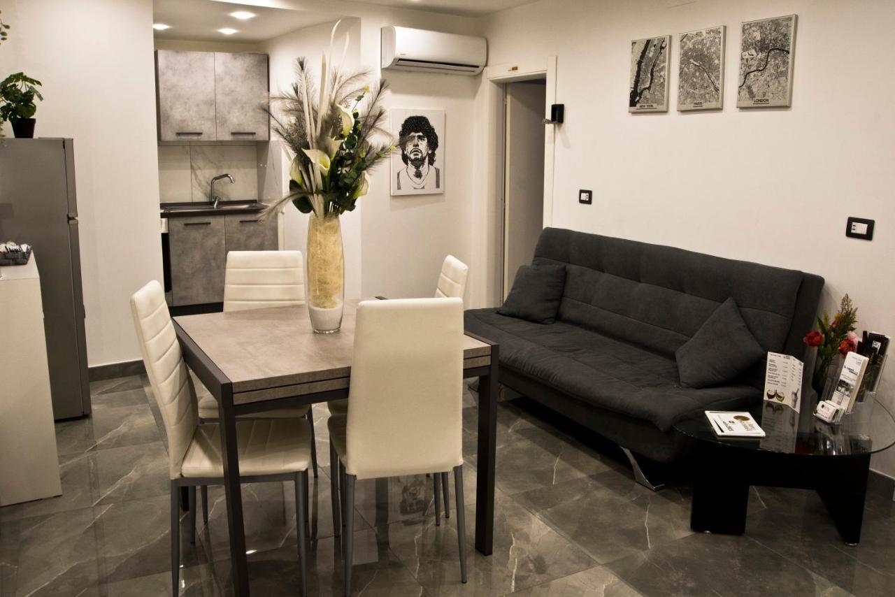 Suite Napoli Sotterranea Con Vasca Idromassaggio מראה חיצוני תמונה